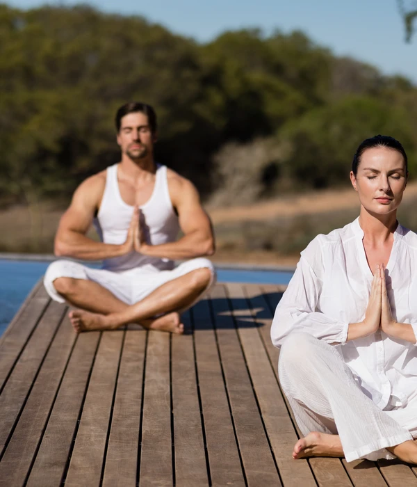 couple-performing-yoga-safari-vacation-page